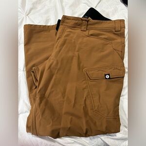 Truewerk Men’s 40x30 T2 work pants. Tan.